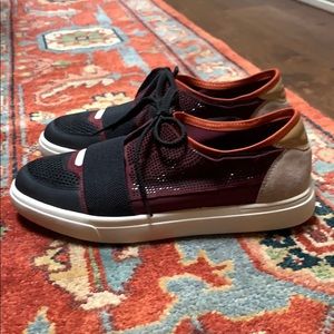 Vaneli Sport tennis shoe size 8M